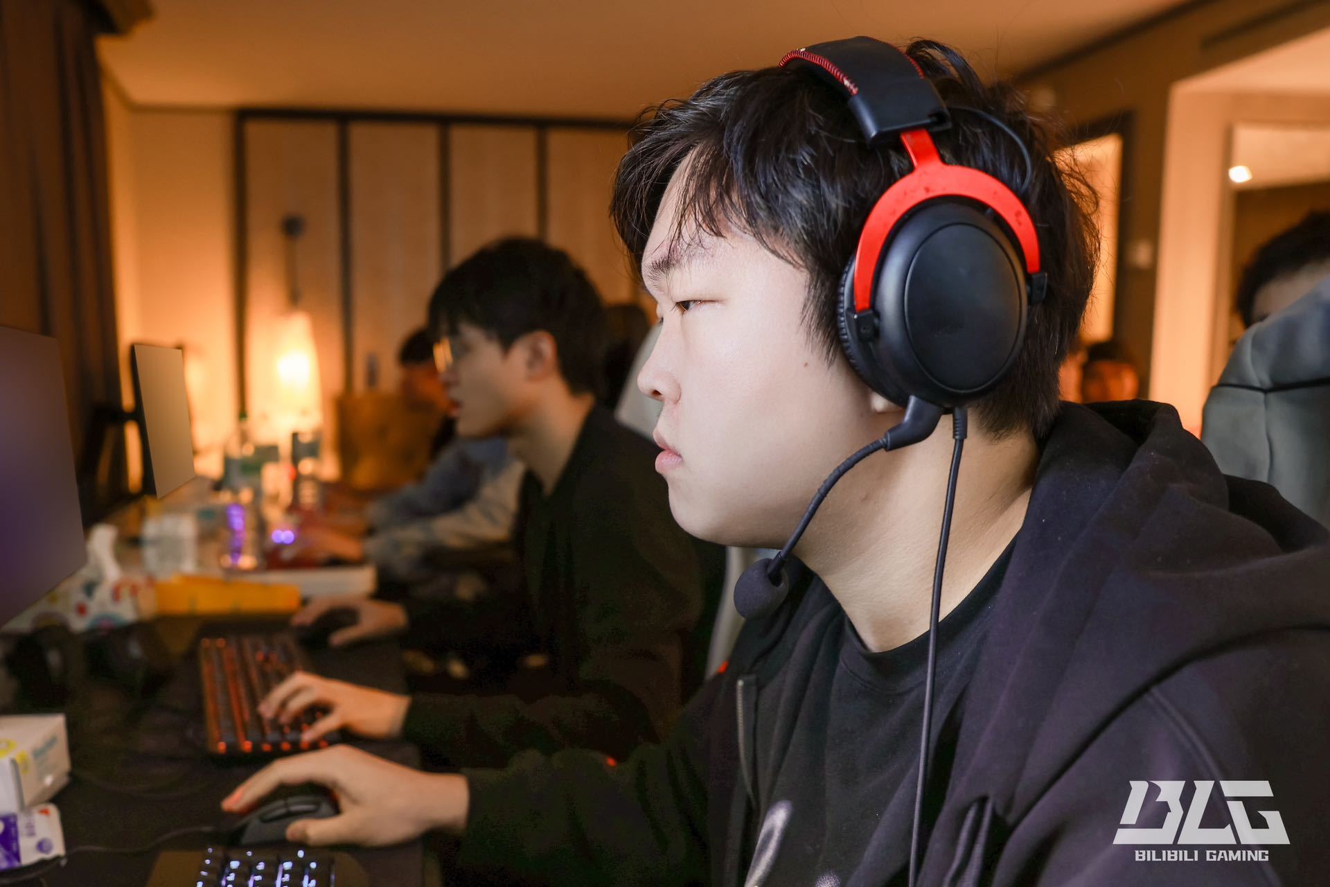 竞椅行业未来助力玩家享受极致体验开元ky棋牌傲风以技术创新引领电(图4)